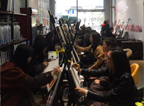 绵阳bw必威西汉姆联官方网站投资集团工会委员会 开展三八妇女节活动